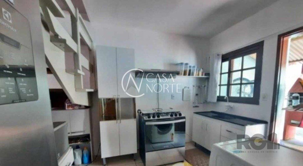 Sobrado à venda com 2 quartos, 100m², 1 suíte, 1 vaga, Avenida da Serraria no bairro Espírito Santo em Porto Alegre