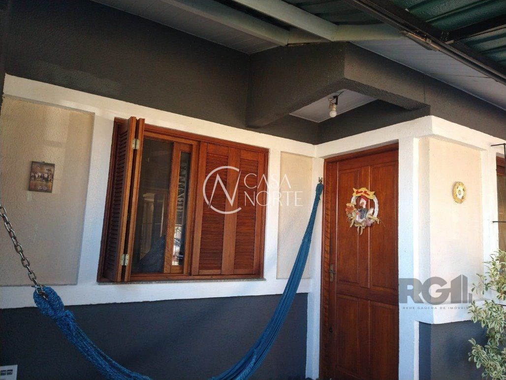 Casa à venda com 2 quartos, 85m², Rua Elaine Juchem Selistre no bairro Hípica em Porto Alegre