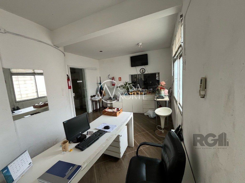 Geminado à venda , 569m², Avenida Sergipe no bairro Glória em Porto Alegre