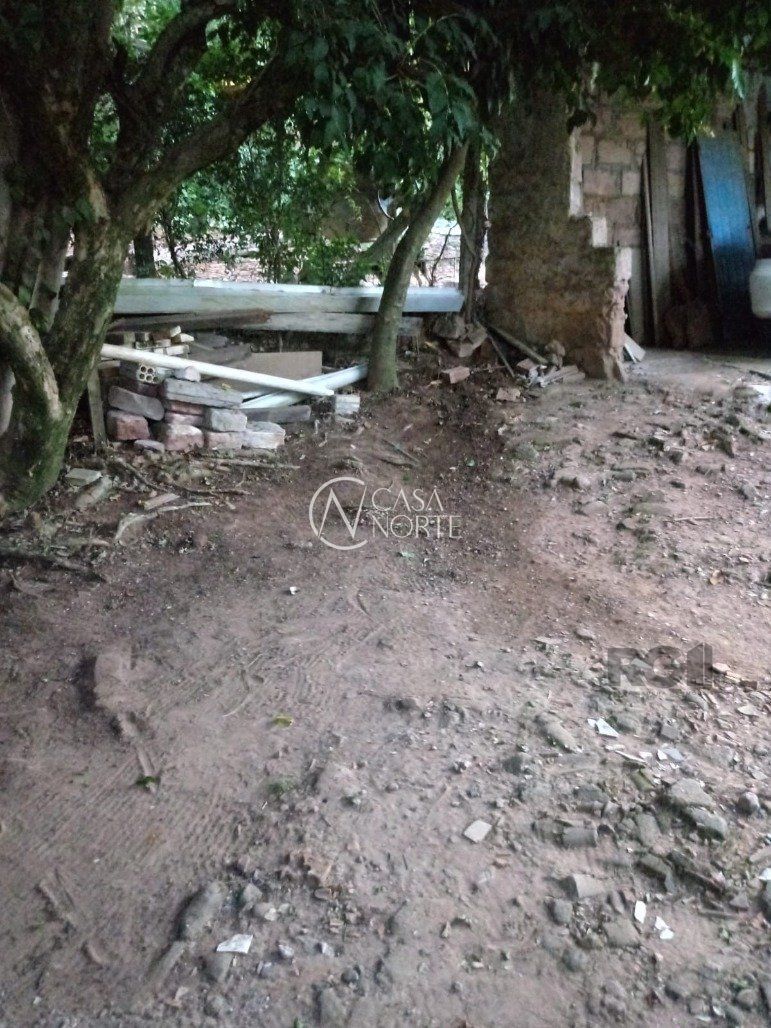 Casa à venda , 270m², Rua Maria de Oliveira no bairro Restinga em Porto Alegre