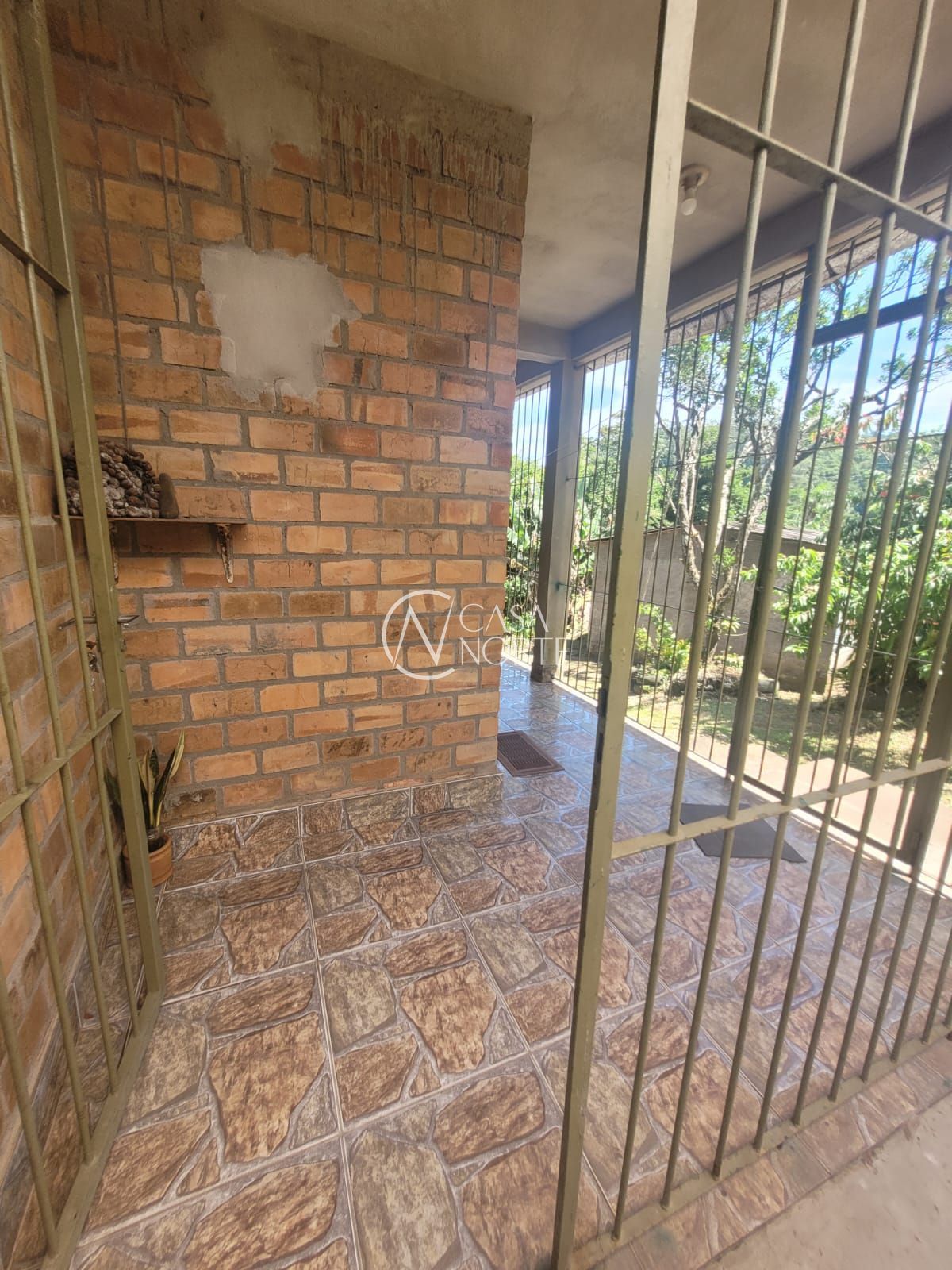 Chácara à venda com 3 quartos, 1859m², 1 suíte, 1 vaga, Rua dos Canudos no bairro Cascata em Porto Alegre