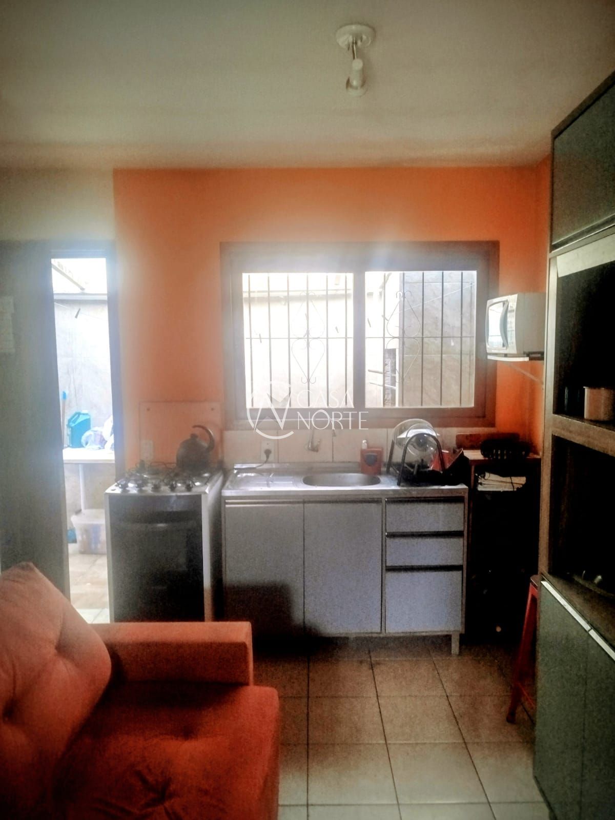 Casa à venda com 1 quarto, 62m², 1 vaga, Rua Jacundá no bairro Guarujá em Porto Alegre