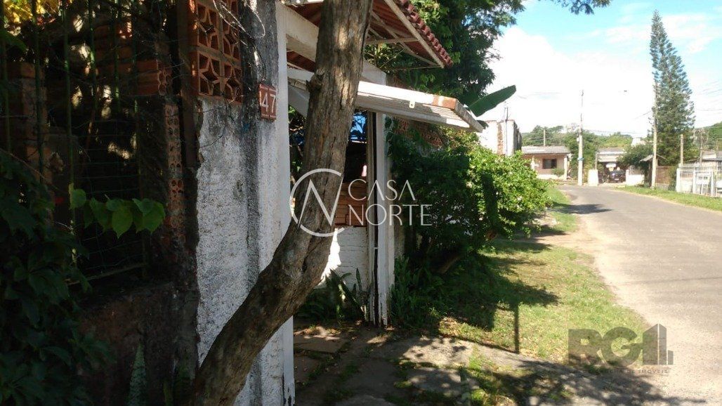 Casa à venda com 1 quarto, 120m², 1 suíte, 1 vaga, Rua Monte Sião no bairro Restinga em Porto Alegre