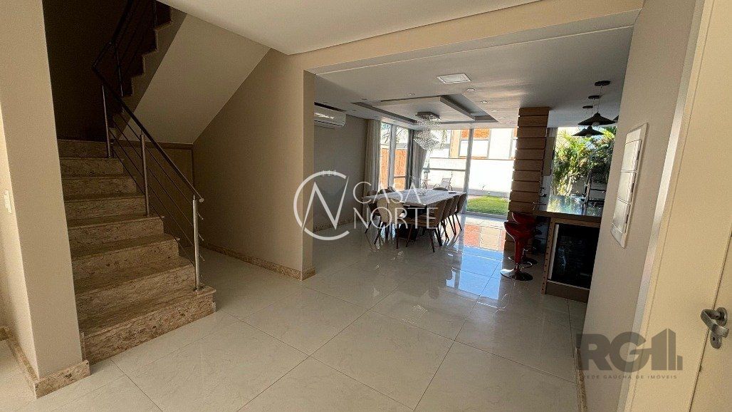 Casa de Condomínio à venda com 4 quartos, 312m², 4 suítes, 4 vagas, Rua Ivo Walter Kern no bairro Hípica em Porto Alegre