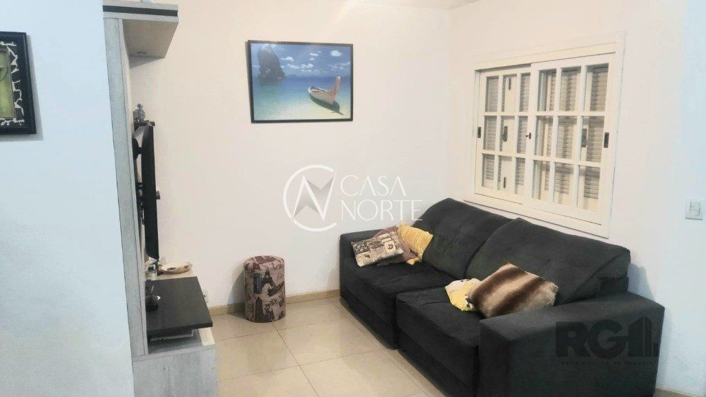 Casa à venda com 4 quartos, 100m², 2 vagas, Rua José Antônio Chaise no bairro Hípica em Porto Alegre