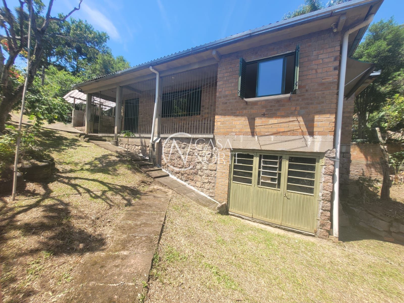 Chácara à venda com 3 quartos, 1859m², 1 suíte, 1 vaga, Rua dos Canudos no bairro Cascata em Porto Alegre