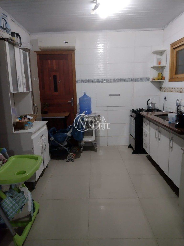 Casa à venda com 2 quartos, 78m², 2 vagas, Estrada Chapeu do Sol no bairro Chapéu do Sol em Porto Alegre