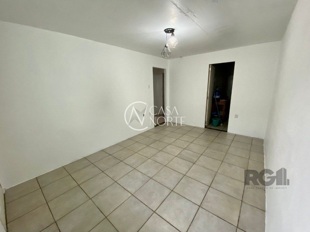 Casa à venda com 3 quartos, 70m², 4 vagas, Rua Telmo Vieira de Araújo no bairro Aberta dos Morros em Porto Alegre