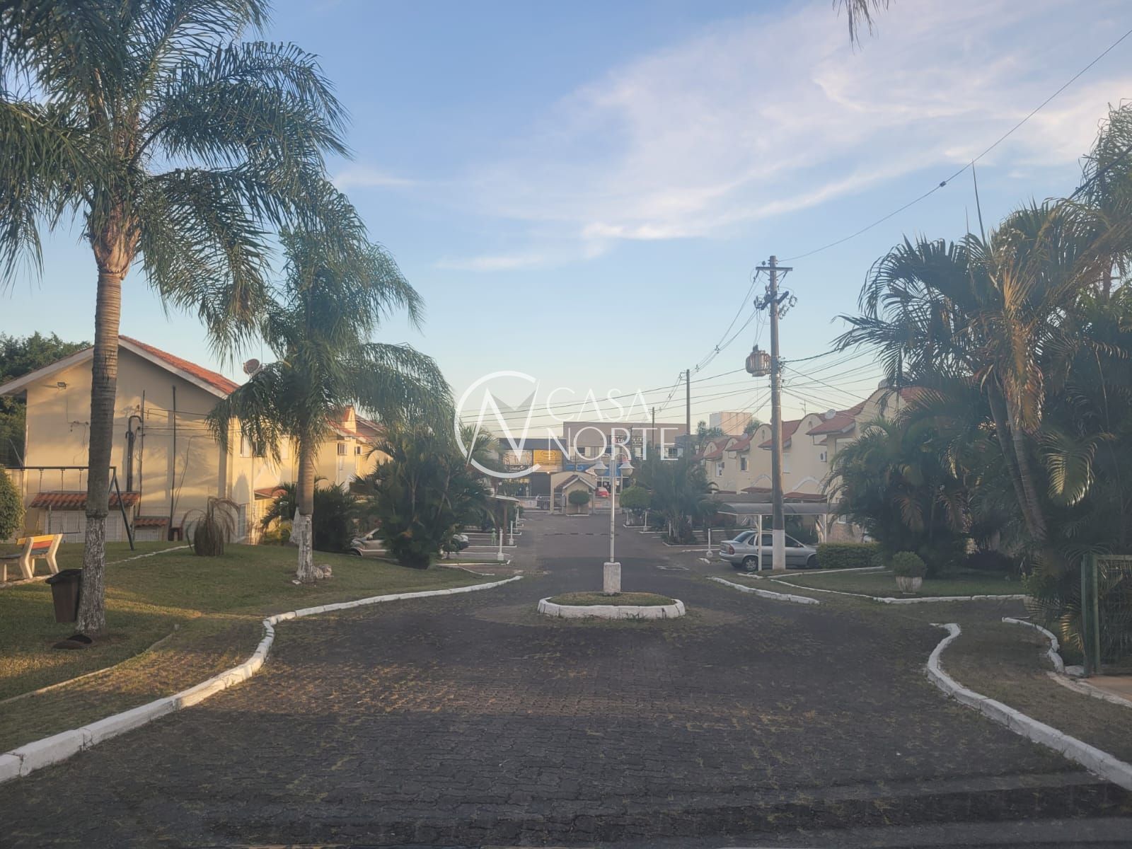 Casa de Condomínio à venda com 3 quartos, 118m², 2 vagas, Avenida Edgar Pires de Castro no bairro Hípica em Porto Alegre