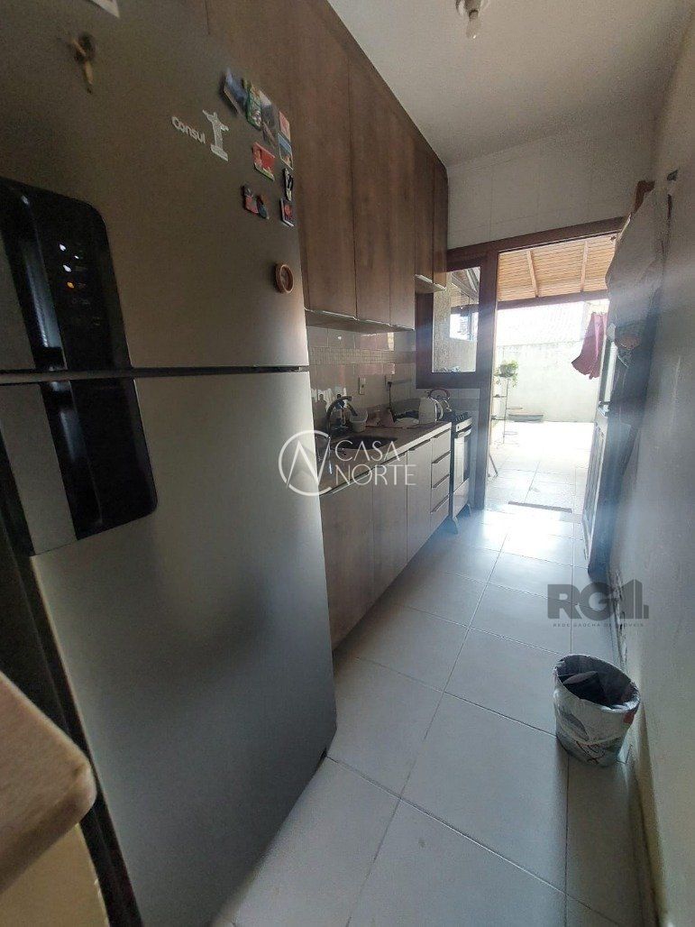 Casa à venda com 2 quartos, 70m², Rua Nei Remedi no bairro Hípica em Porto Alegre