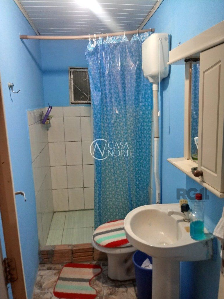 Casa à venda , 270m², Rua Maria de Oliveira no bairro Restinga em Porto Alegre