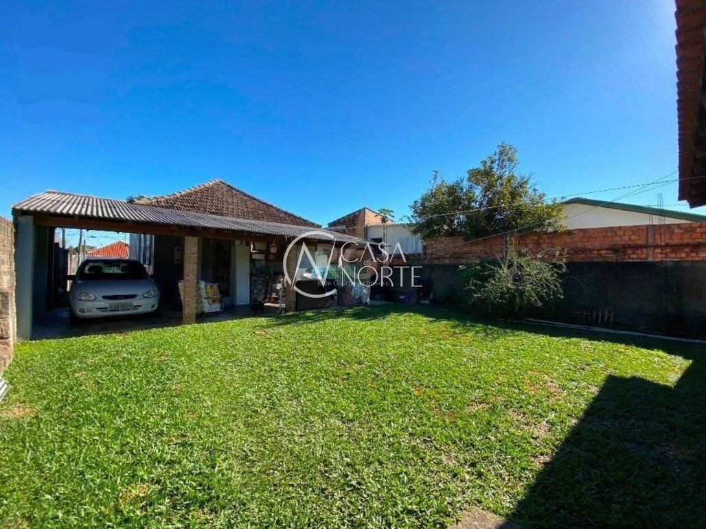 Casa à venda com 2 quartos, 97m², 3 vagas, Rua Amarante de Freitas Guimaraes no bairro Belém Novo em Porto Alegre
