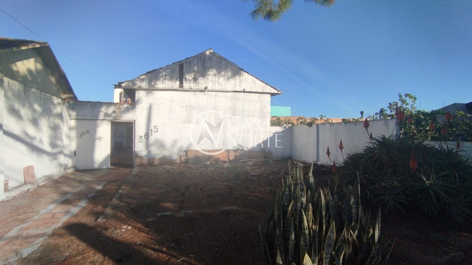 Terreno à venda  com 319m², Avenida Otto Niemeyer no bairro Tristeza em Porto Alegre