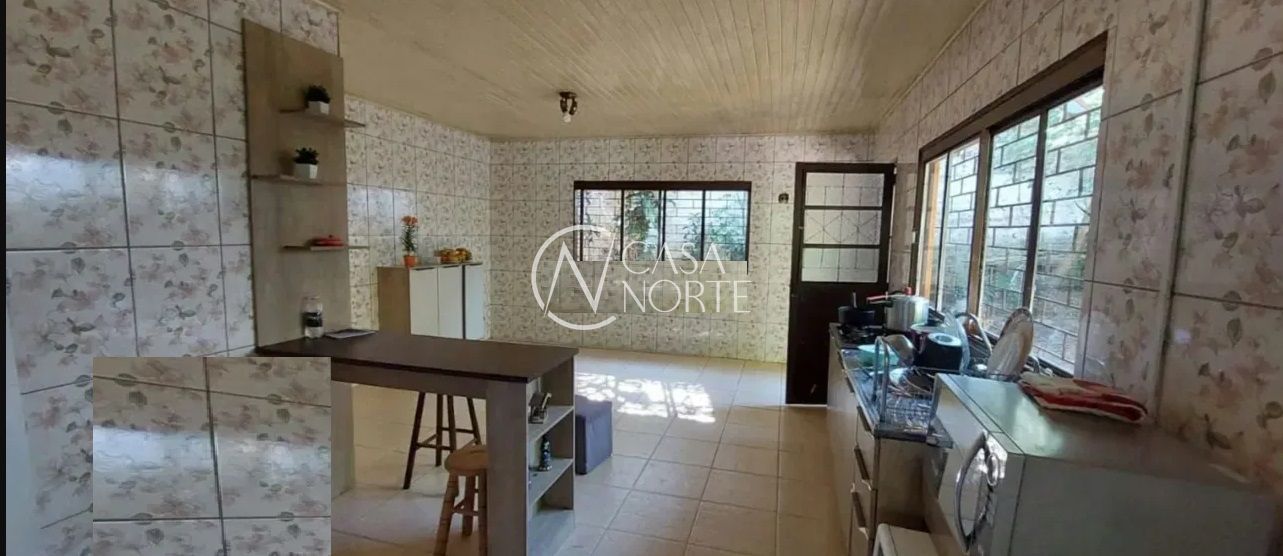 Casa à venda com 2 quartos, 160m², 2 vagas, Beco Serrito no bairro Vila Nova em Porto Alegre