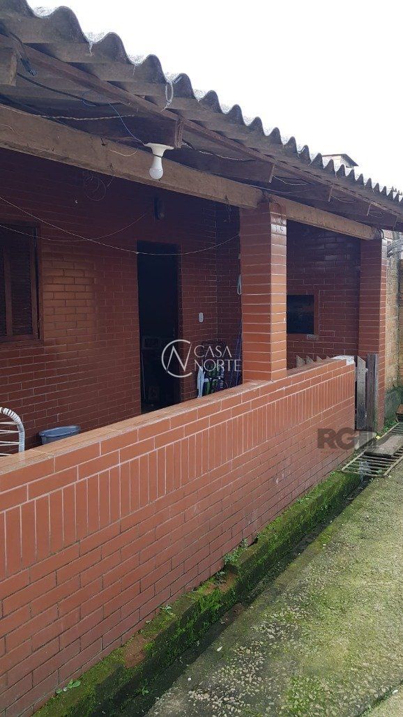 Casa à venda com 2 quartos, 150m², 2 vagas, Estrada do Rincao no bairro Belém Velho em Porto Alegre