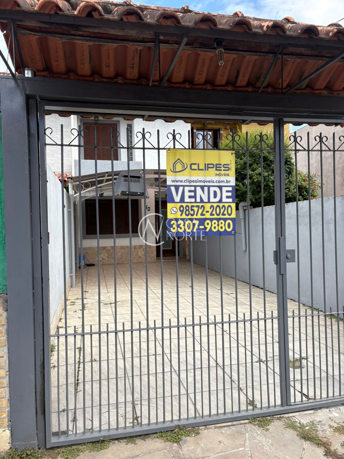 Sobrado à venda com 2 quartos, 70m², 2 vagas, Rua José Antônio Chaise no bairro Hípica em Porto Alegre