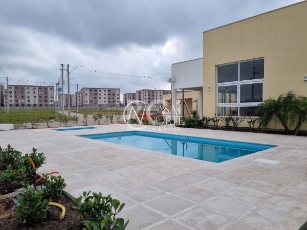 Terreno à venda  com 132m², Avenida Edgar Pires de Castro no bairro Hípica em Porto Alegre