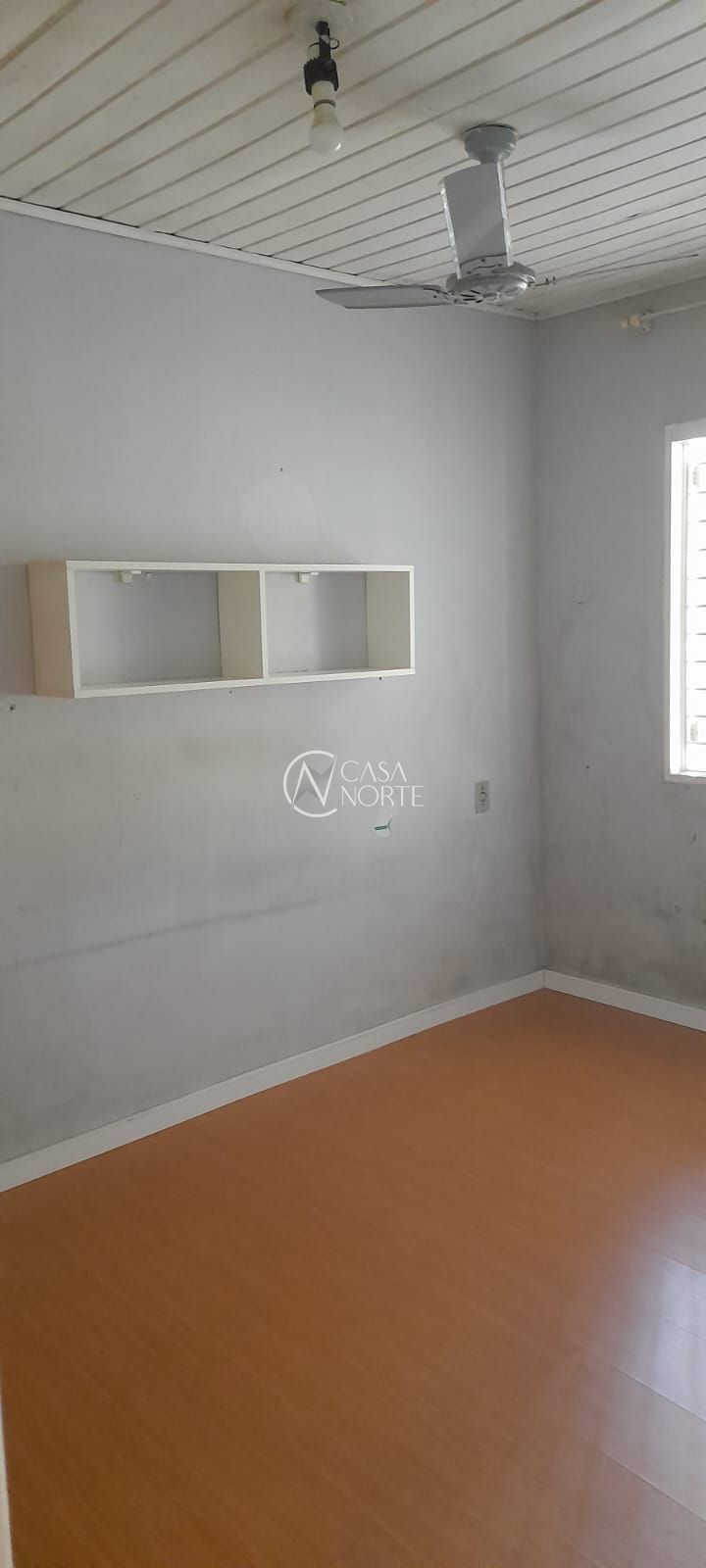 Casa à venda com 2 quartos, 125m², 2 vagas, Rua do Schneider no bairro Hípica em Porto Alegre