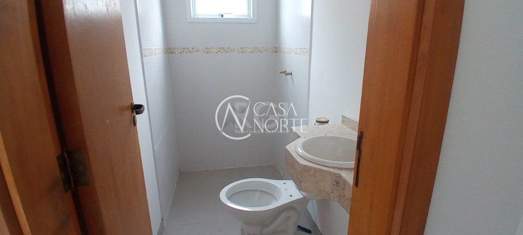 Sobrado à venda com 2 quartos, 96m², Rua Joel Iuchno no bairro Restinga em Porto Alegre