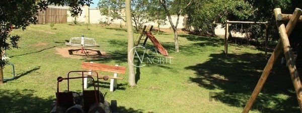 Terreno à venda , 319m², Avenida Edgar Pires de Castro no bairro Hípica em Porto Alegre