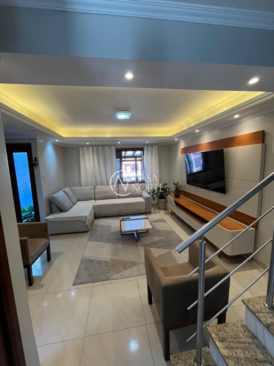 Sobrado à venda com 3 quartos, 159m², 1 suíte, Rua Paulo Stuart Wright no bairro Hípica em Porto Alegre