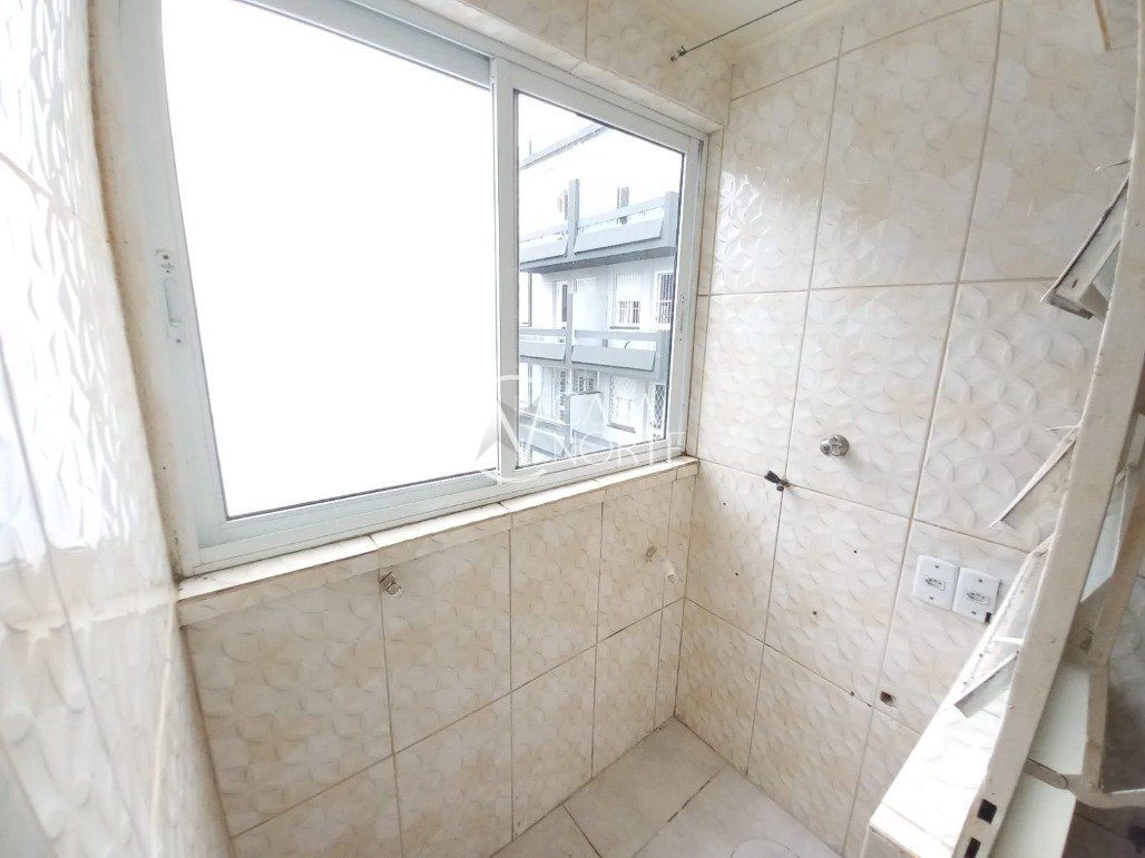 Kitnet à venda , 29m², Avenida Protásio Alves no bairro Petrópolis em Porto Alegre