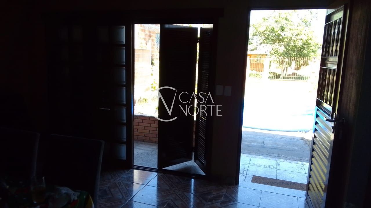 Casa à venda com 2 quartos, 50m², 3 vagas, Rua do Cerro no bairro Lageado em Porto Alegre