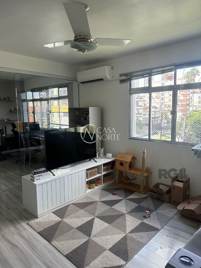 Apartamento à venda com 2 quartos, 96m², 1 suíte, 1 vaga, Rua Barbedo no bairro Menino Deus em Porto Alegre