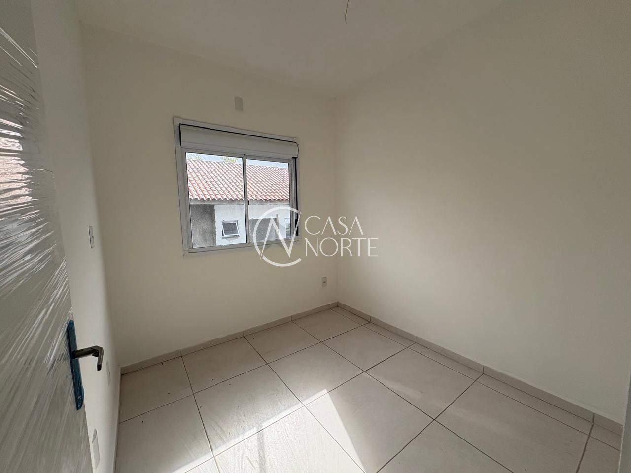 Apartamento à venda com 2 quartos, 45m², 1 vaga, Estrada Barro Vermelho no bairro Restinga em Porto Alegre