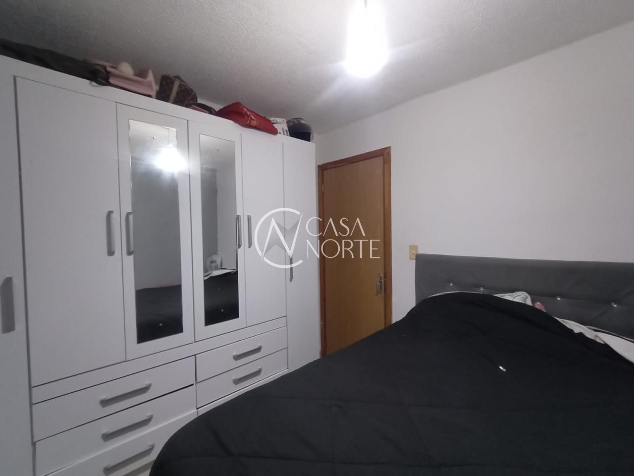 Apartamento à venda com 2 quartos, 38m², 1 vaga, Rua Capitão Pedroso no bairro Restinga em Porto Alegre