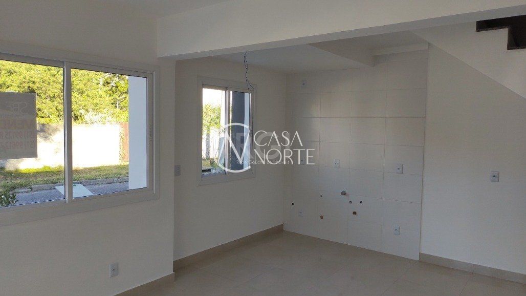 Sobrado à venda com 3 quartos, 88m², 2 suítes, 1 vaga, Rua Helio Felix Frey no bairro Espírito Santo em Porto Alegre