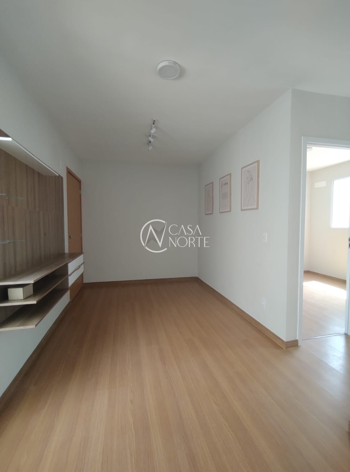 Apartamento à venda com 2 quartos, 40m², 1 vaga, Rua Sete Mil e Oito no bairro Restinga em Porto Alegre