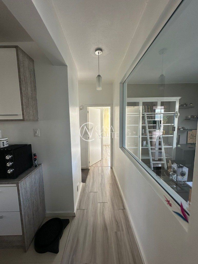 Apartamento à venda com 2 quartos, 96m², 1 suíte, 1 vaga, Rua Barbedo no bairro Menino Deus em Porto Alegre