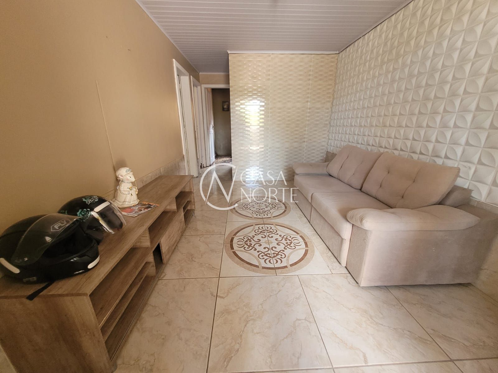 Casa à venda com 3 quartos, 160m², 1 suíte, 1 vaga, Rua Hortência Gomes de Barros no bairro Restinga em Porto Alegre