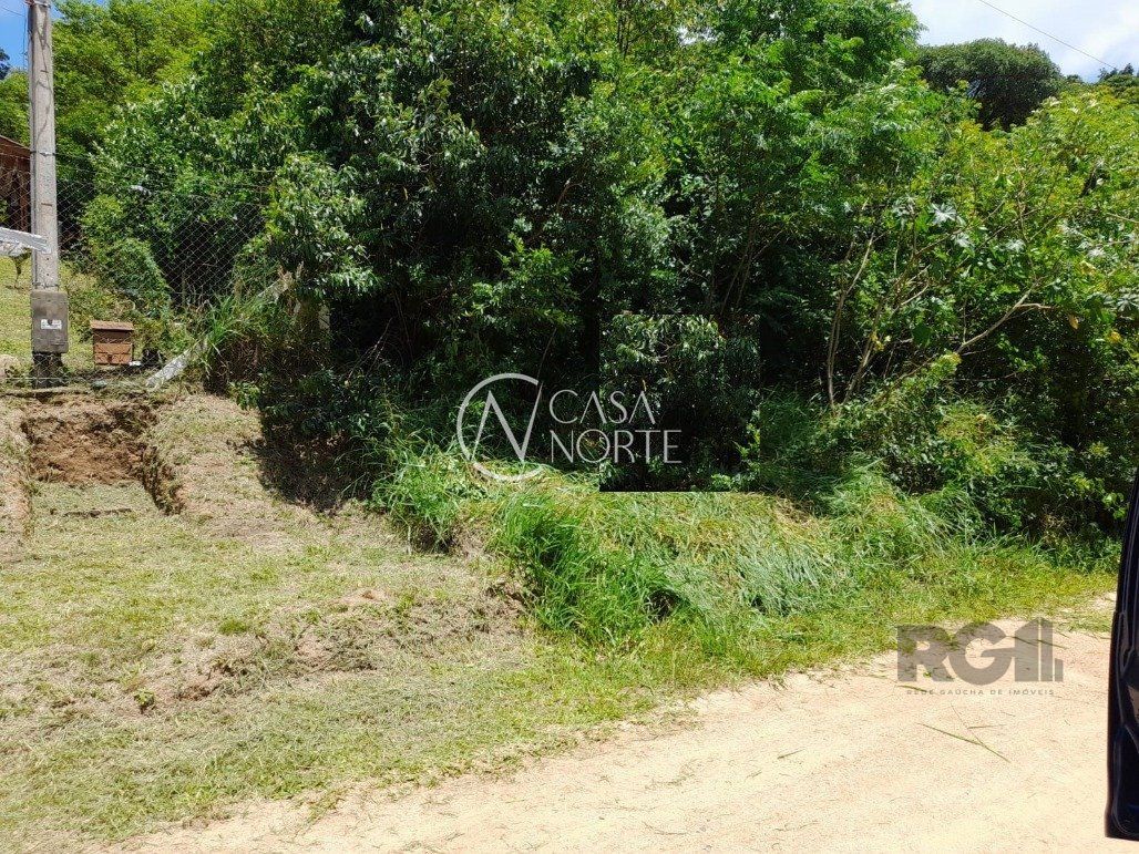 Terreno à venda  com 800m², Rua das Espatódeas no bairro Ponta Grossa em Porto Alegre