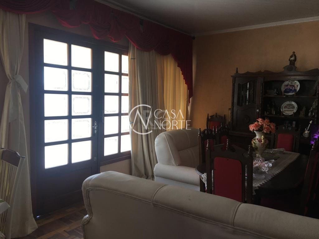 Casa à venda com 2 quartos, 600m², Rua do Schneider no bairro Hípica em Porto Alegre