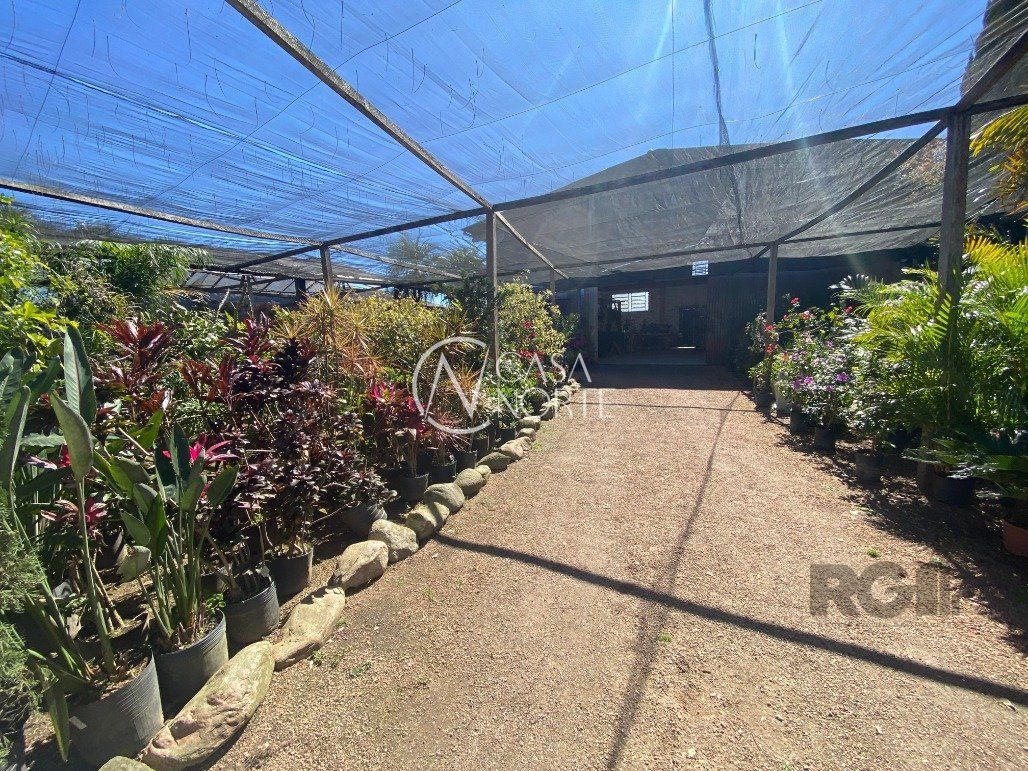 Pavilhão à venda  com 1850m², Avenida Ignês E. Fagundes no bairro Restinga em Porto Alegre