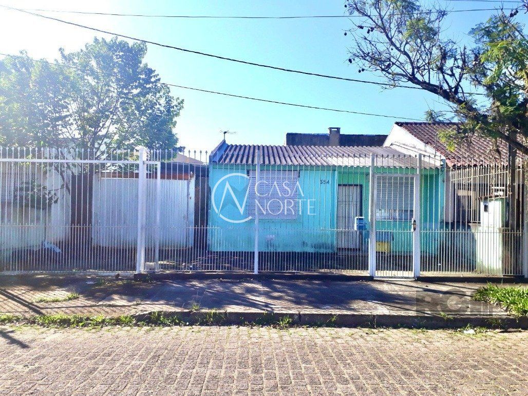 Casa à venda com 3 quartos, 70m², 4 vagas, Rua Telmo Vieira de Araújo no bairro Aberta dos Morros em Porto Alegre