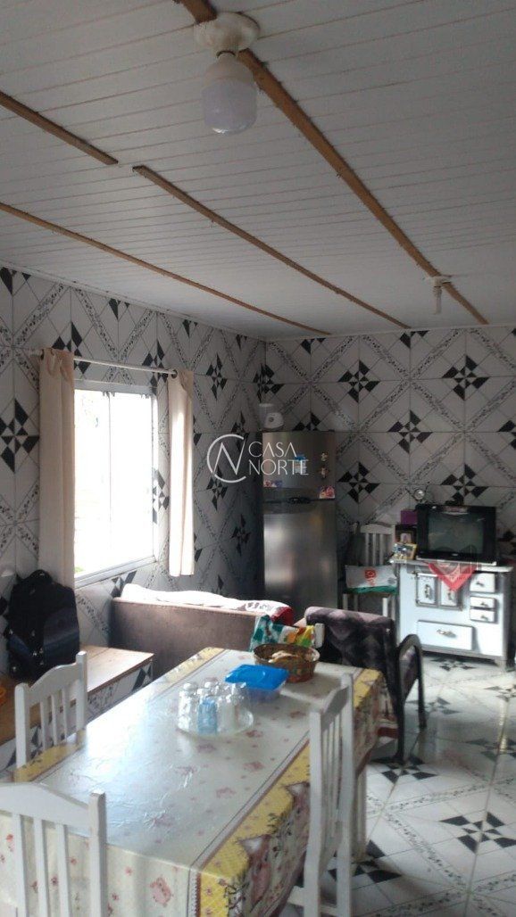 Casa à venda com 2 quartos, 150m², 2 vagas, Estrada do Rincao no bairro Belém Velho em Porto Alegre