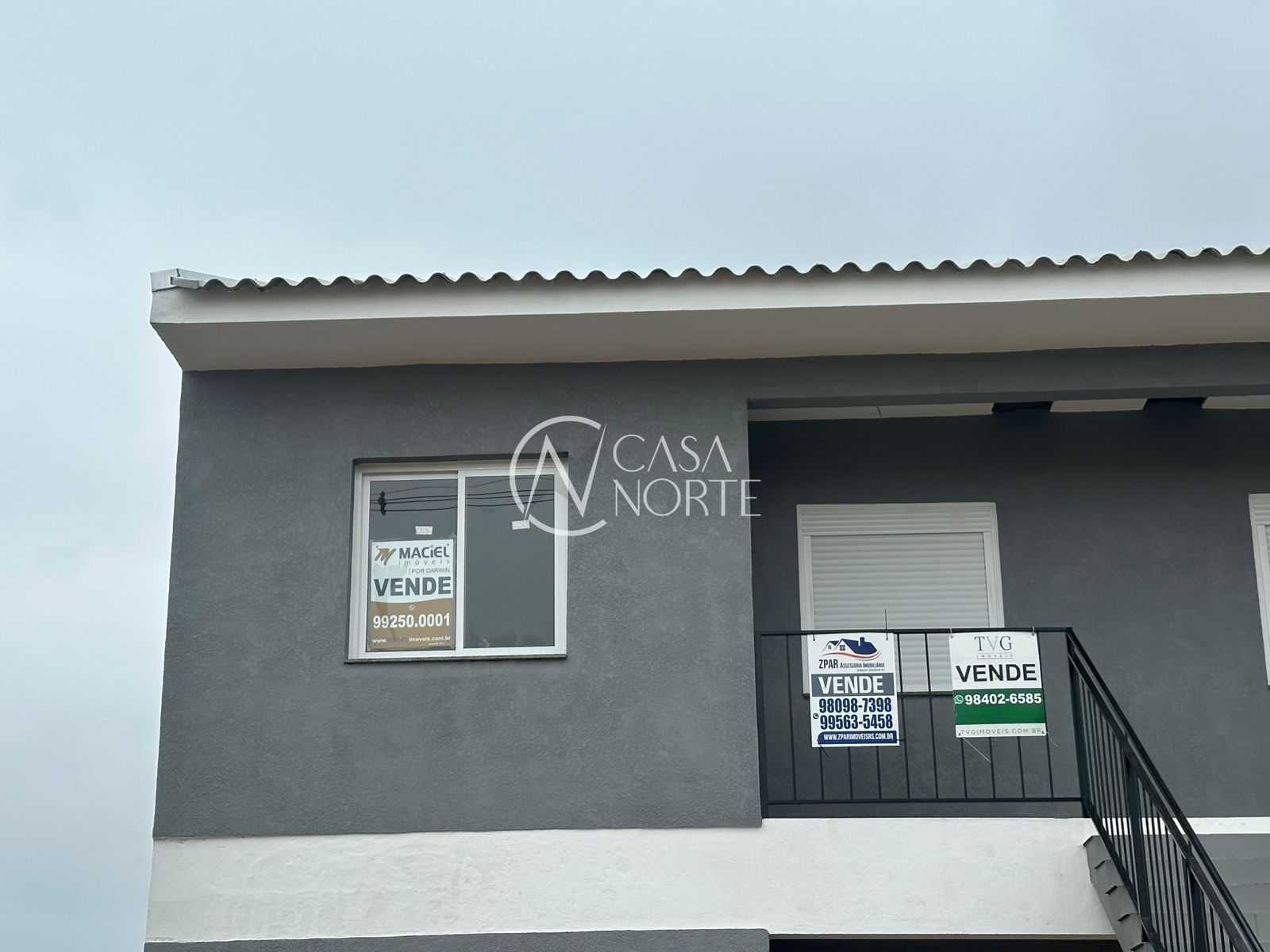 Casa à venda com 1 quarto, 46m², 1 vaga, Rua Helio Felix Frey no bairro Espírito Santo em Porto Alegre