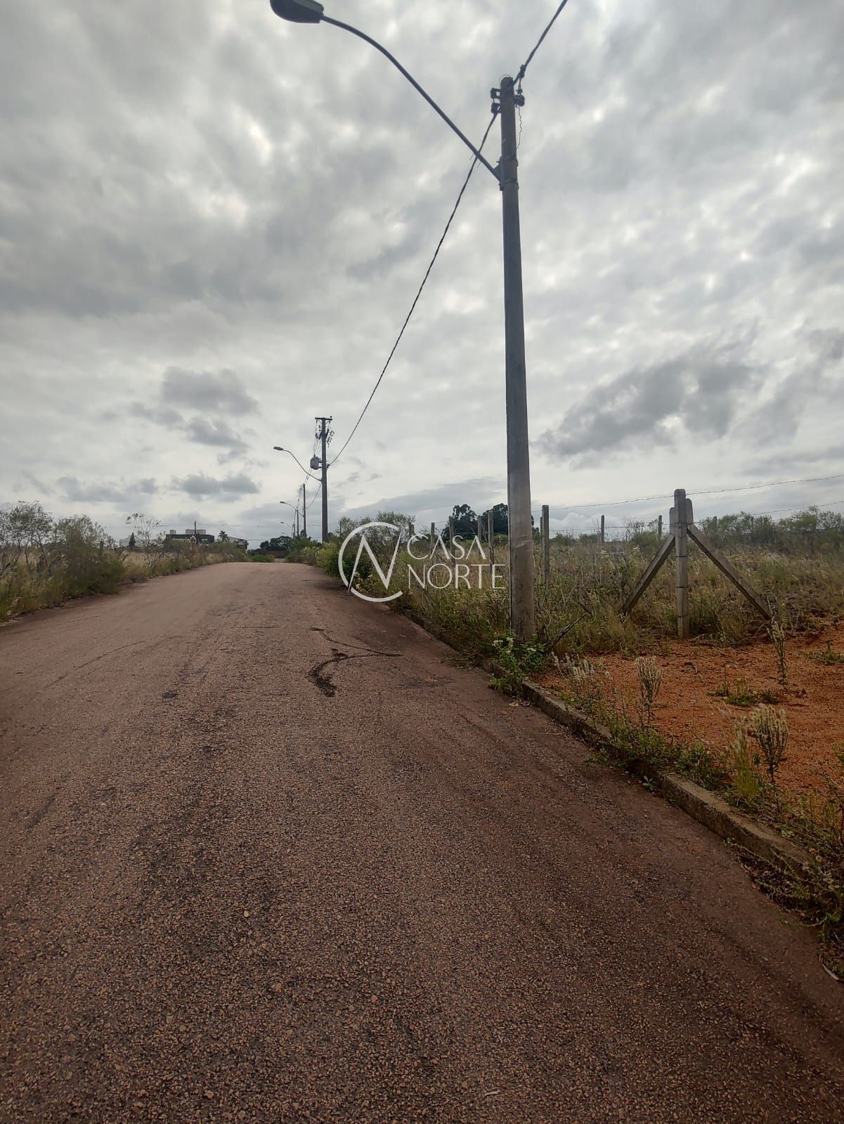 Terreno à venda  com 200m², Rua Catarino Andreatta no bairro Vila Nova em Porto Alegre