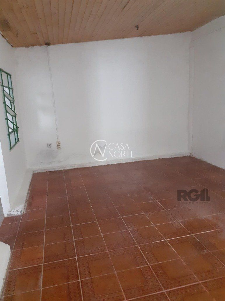 Casa à venda com 3 quartos, 125m², 3 vagas, Estrada Barro Vermelho no bairro Restinga em Porto Alegre