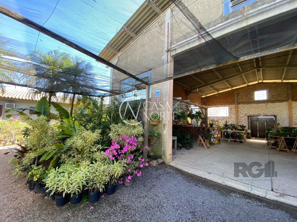 Pavilhão à venda  com 1850m², Avenida Ignês E. Fagundes no bairro Restinga em Porto Alegre
