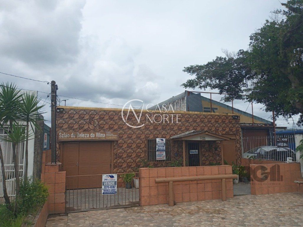 Casa à venda com 2 quartos, 400m², 4 vagas, Avenida Edgar Pires de Castro no bairro Restinga em Porto Alegre