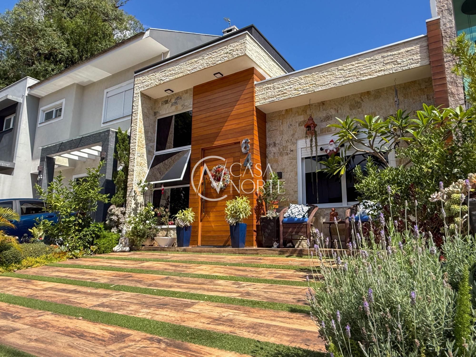 Casa de Condomínio à venda com 3 quartos, 1 suíte, 2 vagas, Rua Eroni Soares Machado no bairro Hípica em Porto Alegre