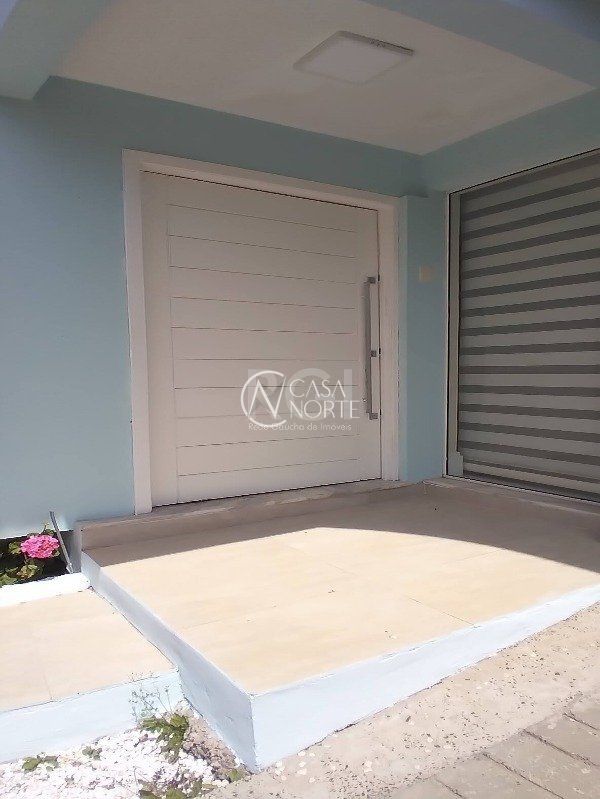 Sobrado à venda com 3 quartos, 162m², 1 suíte, 2 vagas, Rua Manaue no bairro Vila Assunção em Porto Alegre