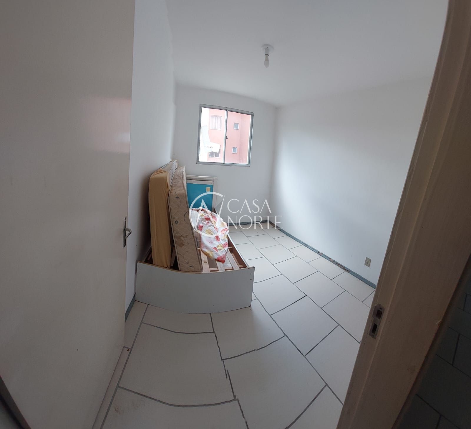 Apartamento à venda com 2 quartos, 43m², 2 suítes, 1 vaga, Avenida Edgar Pires de Castro no bairro Restinga em Porto Alegre