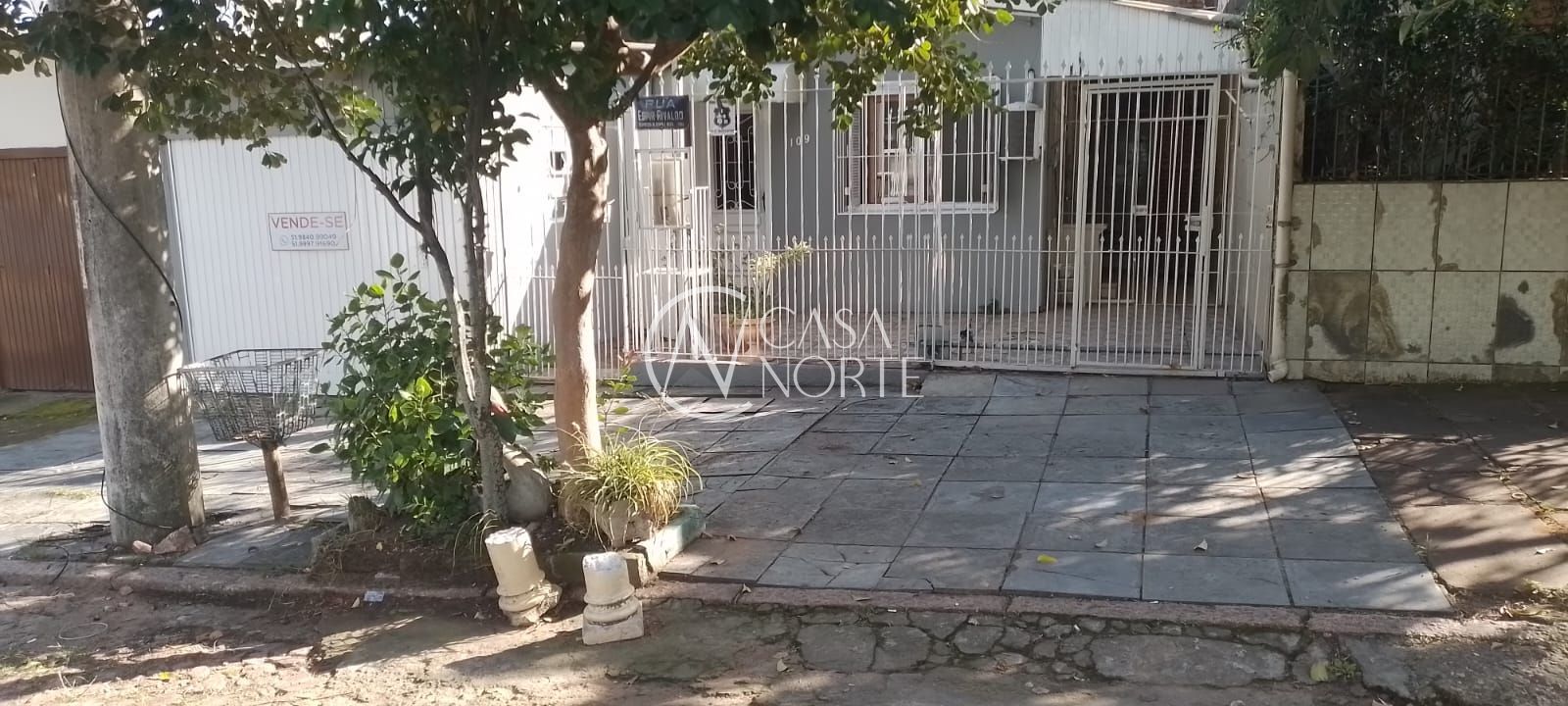 Casa à venda com 3 quartos, 85m², 1 vaga, Rua Espir Rivaldo no bairro Morro Santana em Porto Alegre