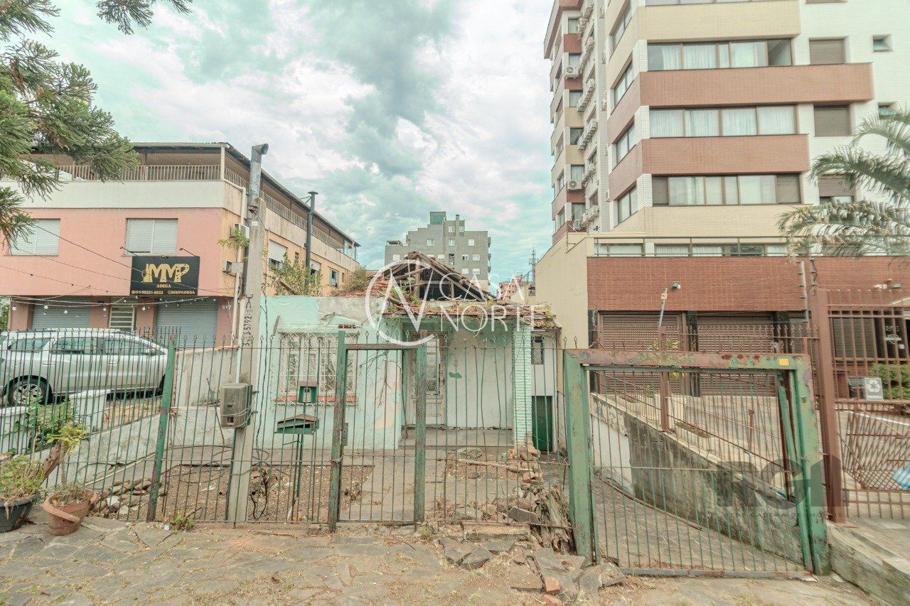 Terreno à venda  com 309m², Avenida João Wallig no bairro Passo da Areia em Porto Alegre