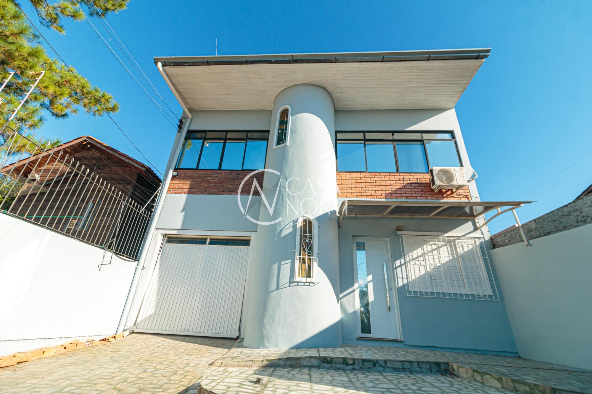 Casa à venda com 2 quartos, 158m², 1 suíte, 2 vagas, Rua Orquídea no bairro Lomba do Pinheiro em Porto Alegre